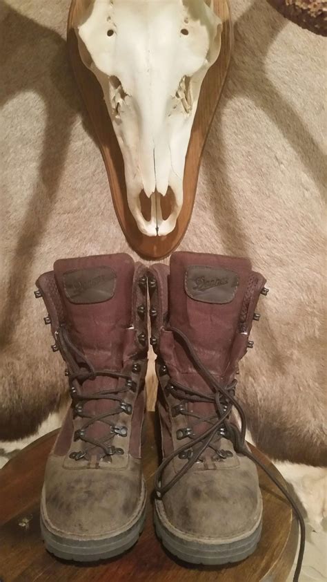 Elk Hunting Boots - 5 Essential Features [Video] - Elk Hunters Guide