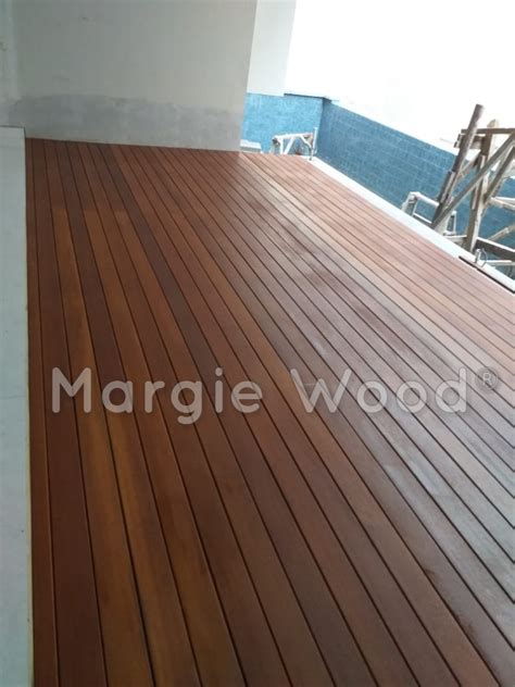 Decking lantai kayu ulin kalimantan, Perkebunan di Carousell