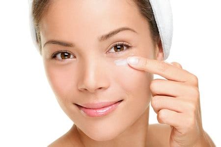 Anti-Aging: Five Causes of Under Eye Wrinkles and Ways to Avoid Them