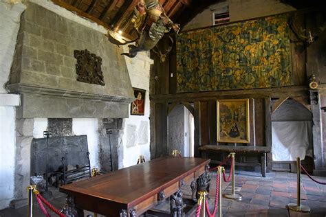 Dingle Peninsula - Bunratty Castle; Interior (2) | The West | Pictures in Global-Geography