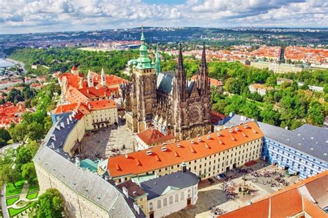 Prague Castle Tickets Price – Everything you Need to Know - TourScanner