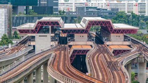 31 Bus Interchange Singapore Stock Video Footage - 4K and HD Video Clips | Shutterstock