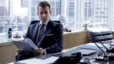 75+ Harvey Specter Wallpapers on WallpaperPlay in 2020 | Business professional dress, Suits usa ...