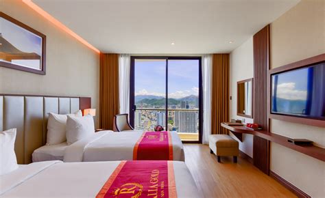 Deluxe Balcony City View – Regalia Gold Hotel