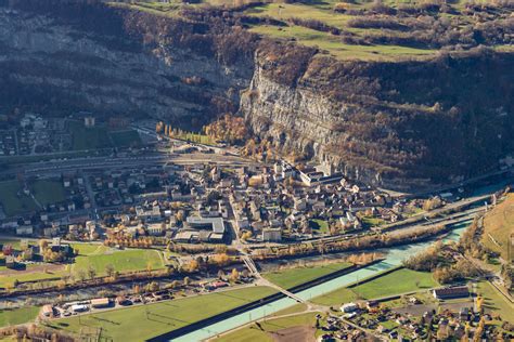 Tour of Saint-Maurice cliff :: Saint-Maurice Tourisme :: Valais :: Suisse