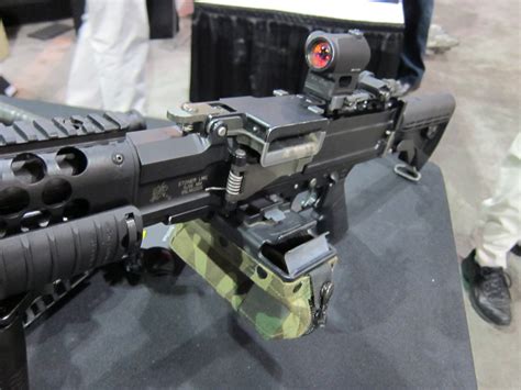 KAC Stoner LMG: Belt-Fed 5.56mm NATO Lightweight Light Machine Gun ...