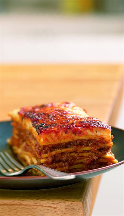 Inratable, découvrez LA recette des lasagnes à la bolognaise : un délice ! Mozzarella, Meat ...