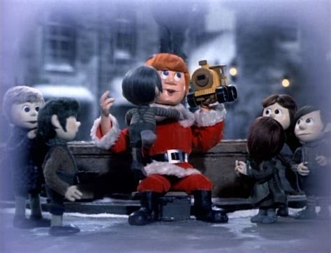 Holiday Film Reviews: Santa Claus Is Comin' To Town