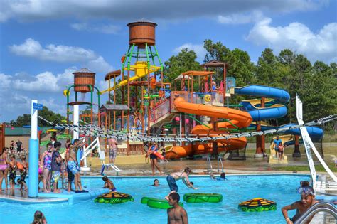 Holiday Springs Water Park | Texarkana, Arkansas Attraction