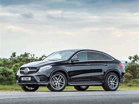 Fotos de Mercedes GLE 350 D 4Matic Coupe AMG Line C292 UK 2015