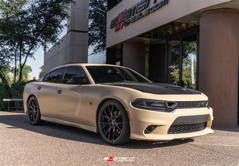 Staggered Full Set: Dodge Hellcat Replica Wheel Gloss Black FR70