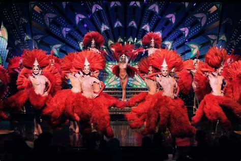 Paris: Moulin Rouge Cabaret Show Ticket with Champagne | GetYourGuide