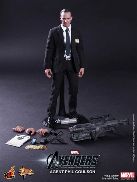 Hot Toys Agent Phil Coulson THE AVENGERS Figure