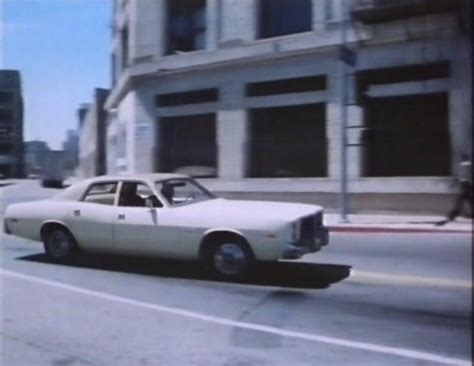 IMCDb.org: 1975 Dodge Coronet in "The Amazing Spider-Man, 1977-1979"