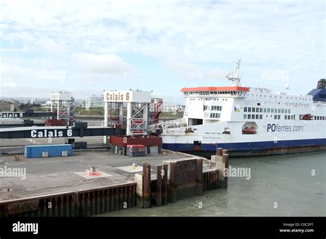 P&O car ferry loading at Calais port, France Stock Photo - Alamy