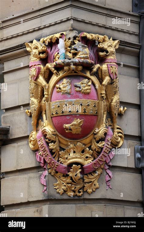 Coat of Arms on building in Coney Street at York in North Yorkshire ...