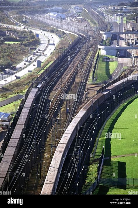 england france the channel tunnel eurostar train Stock Photo: 3072327 ...