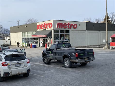 Metro Grocery Store •Wellington West BIA