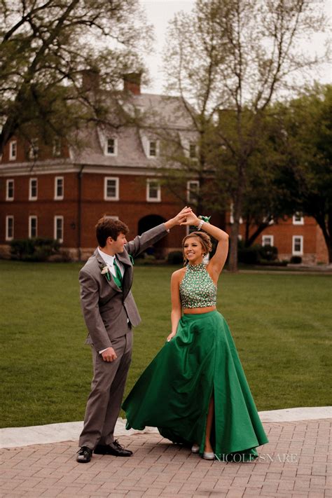 Prom 2017 - prom poses, prom dresses, nicole kilian photography | Prom photoshoot, Prom picture ...