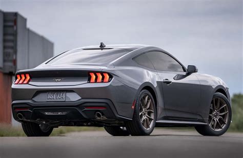 Ford-Mustang-2024-trasera - Mega Autos