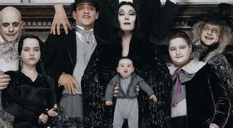 addams family baby costume - Recherche Google | Halloween costumes adams family, Addams family ...