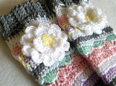 Art & Collectibles :: Fiber & Textile Arts :: Crochet Knee High Socks