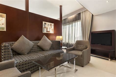 Howard Johnson by Wyndham Bur Dubai | Dubai, AE Hotels