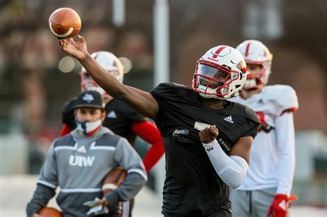 Freshman QB Cameron Ward used fall workouts to emerge as UIW’s spring ...