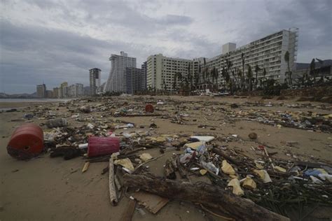 Acapulco plunges into chaos as Hurricane Otis’ toll remains uncertain