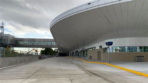 New bus terminal opens at Kipling GO Station