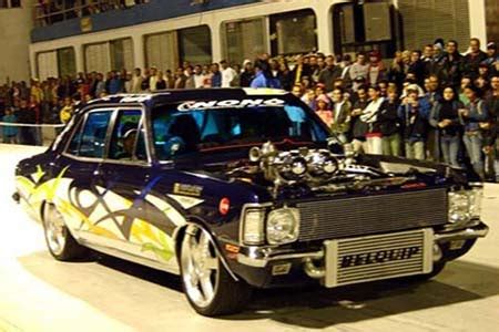 SUPER TUNING: carros antigos tunados