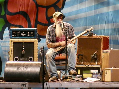 Seasick Steve Live at Folk by the Oak Festival, Hatfield House, UK ...