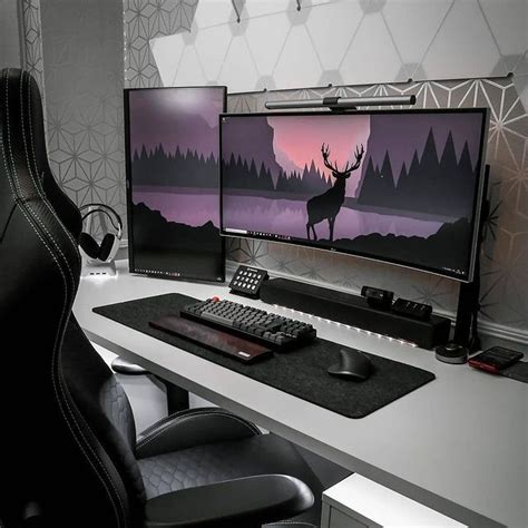 Dual Curved Display Home Office Desk Setup | Desk setup, Bedroom setup, Home office setup