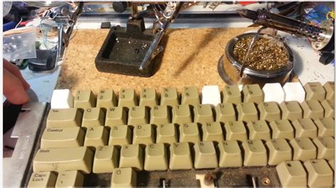 Option8 Posts Apple IIe Keyboard Repair How-To – Call-A.P.P.L.E.