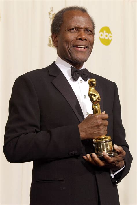 2002 Best Actor Sidney Poitier with his honorary Oscar at The Academy Awards for “Lillies in the ...