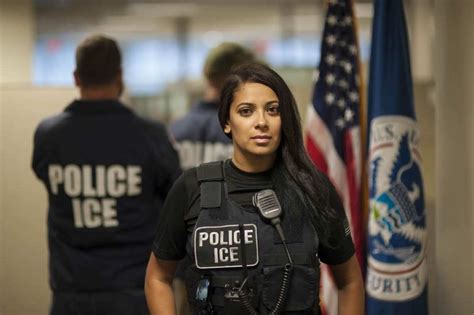 Deportation officer uses combination of skill and empathy | ICE