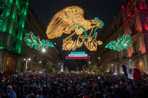 In photos: Mexico celebrates Independence day with fireworks and music ...