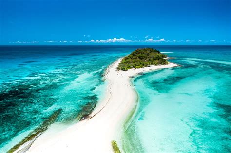 Beautiful undiscovered Philippines beaches | Rough Guides