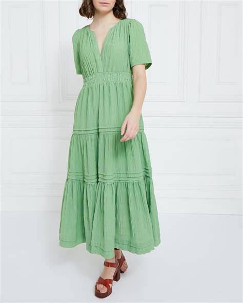 Fashion fans set to love 'gorgeous' new Dunnes Stores spring maxi dress - and it comes in two ...