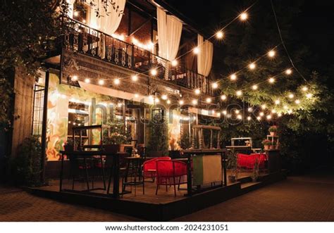 Night Restaurant Outside: Over 11,368 Royalty-Free Licensable Stock Photos | Shutterstock