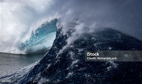 Giant Wave Teahupoo Tahiti French Polynesia Stock Photo - Download ...