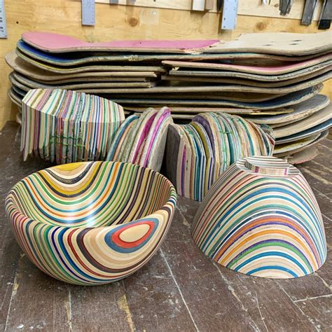 Bowls in stages | Skateboard furniture, Recycled skateboards, Diy crafts for home decor