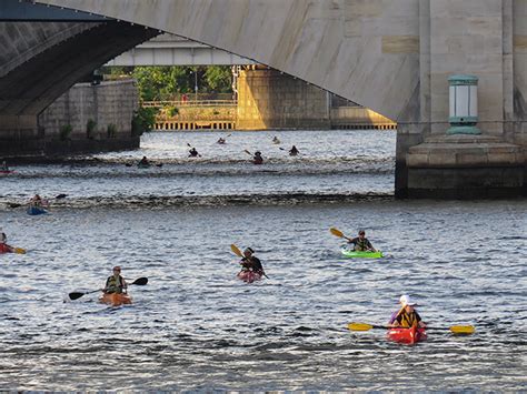 Kayak Tours of the Schuylkill River | Schuylkill Yards