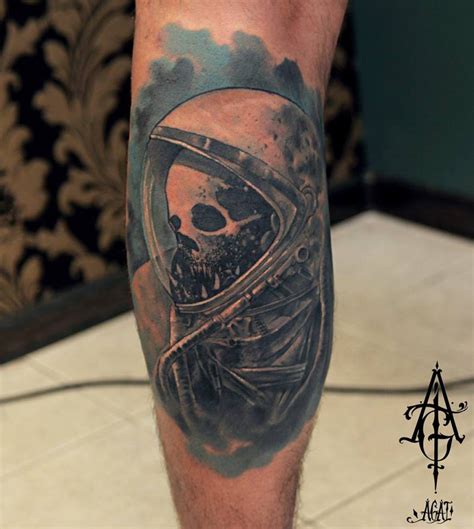 Dead Astronaut Skull tattoo by Agat Artemji | best tattoo ideas