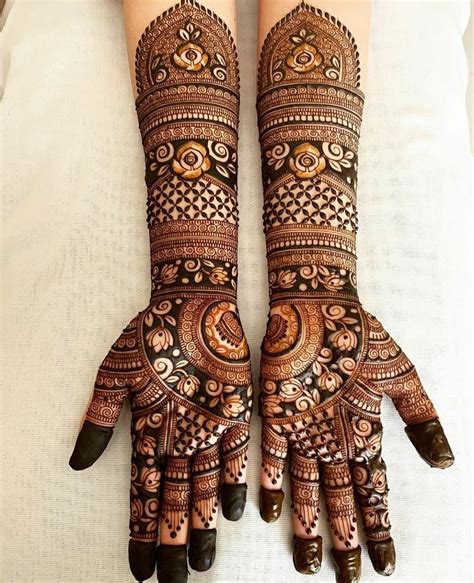 Bridal Mehndi Designs | 9+ Most Adorable Mehndi Design To Try