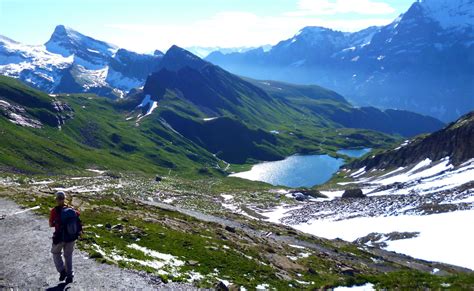 Switzerland: Bernese Alps Hiking Tour - Freewheeling Adventures