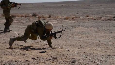 Israel Defense Forces draftees at basic training - YouTube