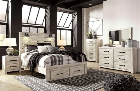 Ashley Furniture Bedroom Dressers / Signature Design by Ashley Flynnter ...