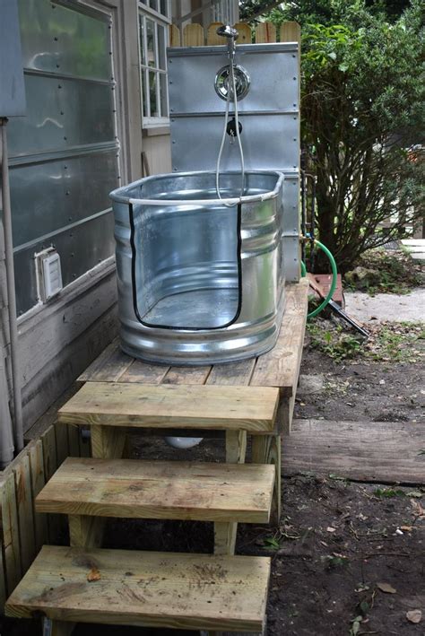 DIY DOG WASH STATION | Dog backyard, Dog house diy, Dog washing station