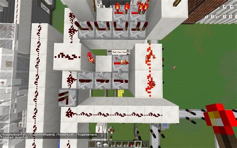 minecraft - Redstone circuit that activates on short pulse and does not ...